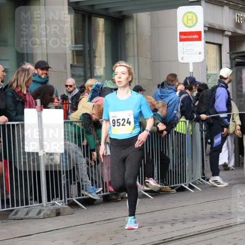 05.10.2025 - 20. swb-Marathon Bremen Strokosch-Dieckow http://msf.ph/oto/9233756 05.10.2025 10:42:32 Ziel 9302, 9524, 9558, 10045, 10592, 10624, 11178, 11640, 9302, 9524, 9558, 10045, 10592, 10624, 11178, 11640 meine-sportfotos.de