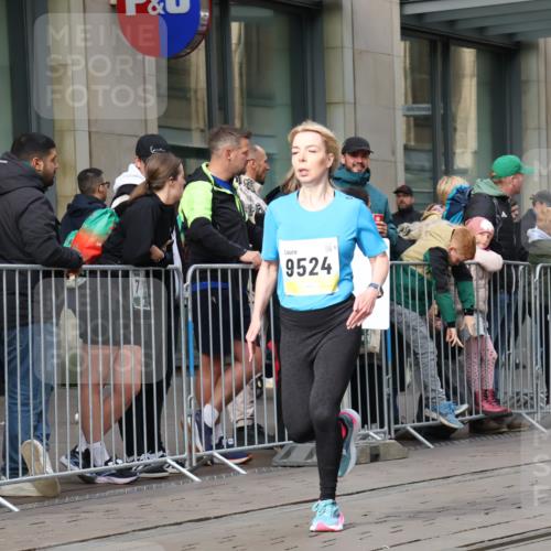 05.10.2025 - 20. swb-Marathon Bremen Strokosch-Dieckow http://msf.ph/oto/9233777 05.10.2025 10:42:32 Ziel 9302, 9524, 9558, 10045, 10592, 10624, 11178, 11640, 9302, 9524, 9558, 10045, 10592, 10624, 11178, 11640 meine-sportfotos.de