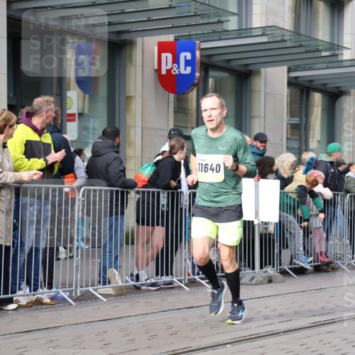 05.10.2025 - 20. swb-Marathon Bremen Strokosch-Dieckow http://msf.ph/oto/9233847 05.10.2025 10:42:36 Ziel 9006, 9302, 9524, 9558, 10045, 10553, 10624, 10961, 11476, 11640, 9006, 9302, 9524, 9558, 10045, 10553, 10624, 10961, 11476, 11640 meine-sportfotos.de