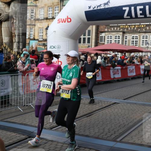 05.10.2025 - 20. swb-Marathon Bremen Yannick Fuchs http://msf.ph/oto/9233992 05.10.2025 11:03:49 Ziel 9315, 9940, 10213, 10297, 10478, 10603, 10604, 10711, 10713, 11589 meine-sportfotos.de