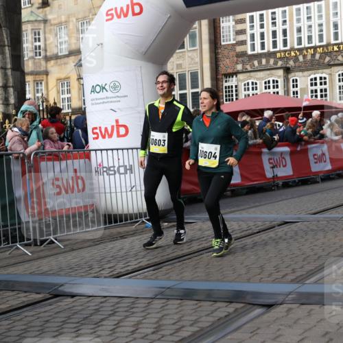 05.10.2025 - 20. swb-Marathon Bremen Yannick Fuchs http://msf.ph/oto/9234038 05.10.2025 11:03:52 Ziel 9315, 10238, 10297, 10478, 10603, 10604, 10711, 10713, 11306, 11589 meine-sportfotos.de