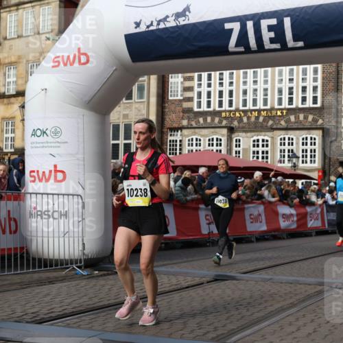 05.10.2025 - 20. swb-Marathon Bremen Yannick Fuchs http://msf.ph/oto/9234091 05.10.2025 11:03:56 Ziel 7788, 9315, 10238, 10603, 10604, 11039, 11272, 11306, 11589 meine-sportfotos.de