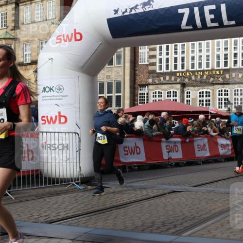 05.10.2025 - 20. swb-Marathon Bremen Yannick Fuchs http://msf.ph/oto/9234131 05.10.2025 11:03:58 Ziel 7788, 9241, 9379, 9571, 10106, 10238, 10603, 10604, 11039, 11272, 11306 meine-sportfotos.de