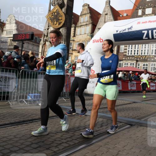 05.10.2025 - 20. swb-Marathon Bremen Yannick Fuchs http://msf.ph/oto/9234208 05.10.2025 11:04:05 Ziel 7788, 9241, 9379, 9571, 10106, 10265, 10271, 11183, 11272, 11609 meine-sportfotos.de