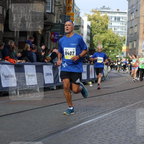 05.10.2025 - 20. swb-Marathon Bremen Strokosch-Dieckow http://msf.ph/oto/9234218 05.10.2025 10:54:23 Ziel 9392, 9407, 9633, 10032, 10097, 10810, 10915, 11040, 11271 meine-sportfotos.de