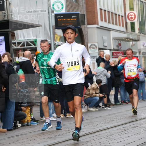 05.10.2025 - 20. swb-Marathon Bremen Strokosch-Dieckow http://msf.ph/oto/9234599 05.10.2025 10:43:39 Ziel 9170, 9270, 9614, 9865, 9919, 10351, 10649, 10652, 10780, 11256, 11316, 11503, 11645, 11648, 11683, 9170, 9270, 9614, 9865, 9919, 10351, 10649, 10652, 10780, 11256, 11316, 11503, 11645, 11648, 11683 meine-sportfotos.de