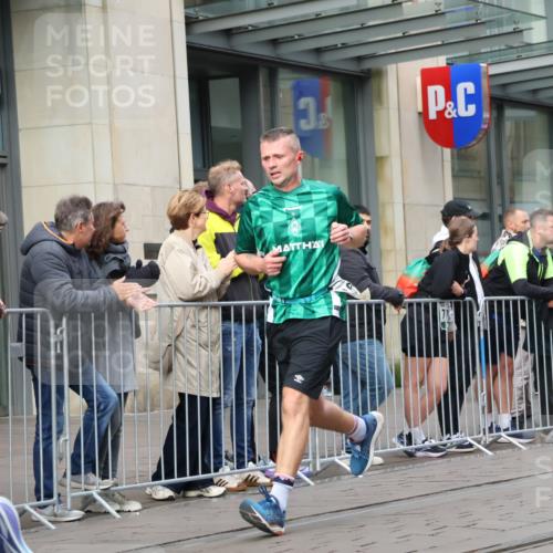 05.10.2025 - 20. swb-Marathon Bremen Strokosch-Dieckow http://msf.ph/oto/9234679 05.10.2025 10:43:43 Ziel 9170, 9614, 9865, 9919, 10044, 10348, 10351, 10649, 10652, 10780, 11256, 11316, 11503, 11645, 11648, 11683, 9170, 9614, 9865, 9919, 10044, 10348, 10351, 10649, 10652, 10780, 11256, 11316, 11503, 11645, 11648, 11683 meine-sportfotos.de