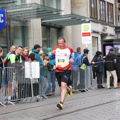 05.10.2025 - 20. swb-Marathon Bremen Strokosch-Dieckow http://msf.ph/oto/9234691 05.10.2025 10:43:44 Ziel 9170, 9614, 9865, 9919, 10044, 10348, 10351, 10649, 10652, 10780, 10816, 11256, 11316, 11503, 11645, 11648, 11683, 9170, 9614, 9865, 9919, 10044, 10348, 10351, 10649, 10652, 10780, 10816, 11256, 11316, 11503, 11645, 11648, 11683 meine-sportfotos.de
