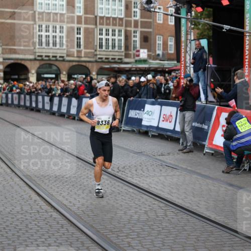 05.10.2025 - 20. swb-Marathon Bremen Yannick Fuchs http://msf.ph/oto/9234732 05.10.2025 10:35:27 Ziel 9336 meine-sportfotos.de