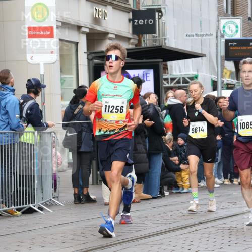 05.10.2025 - 20. swb-Marathon Bremen Strokosch-Dieckow http://msf.ph/oto/9234772 05.10.2025 10:43:48 Ziel 9614, 9865, 9919, 10044, 10348, 10351, 10649, 10652, 10780, 10816, 11256, 11316, 11503, 11645, 11648, 11659, 11683, 9614, 9865, 9919, 10044, 10348, 10351, 10649, 10652, 10780, 10816, 11256, 11316, 11503, 11645, 11648, 11659, 11683 meine-sportfotos.de