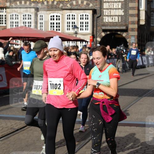 05.10.2025 - 20. swb-Marathon Bremen Yannick Fuchs http://msf.ph/oto/9234774 05.10.2025 11:04:19 Ziel 7123, 7789, 9275, 10098, 10853, 11001, 11077, 11102, 11611, 11685 meine-sportfotos.de