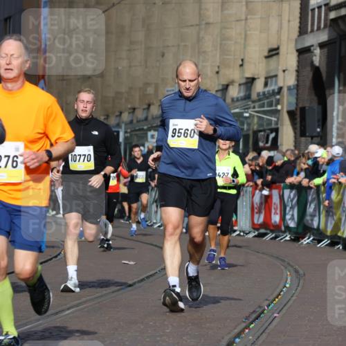 05.10.2025 - 20. swb-Marathon Bremen Strokosch-Dieckow http://msf.ph/oto/9235078 05.10.2025 10:54:48 Ziel 8326, 9282, 9295, 9436, 9560, 9591, 9754, 9776, 10024, 10232, 10233, 10487, 10609, 10770, 11163, 11276, 11373 meine-sportfotos.de