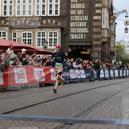 05.10.2025 - 20. swb-Marathon Bremen Yannick Fuchs http://msf.ph/oto/9235090 05.10.2025 10:35:59 Ziel 10372 meine-sportfotos.de