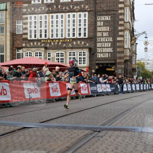 05.10.2025 - 20. swb-Marathon Bremen Yannick Fuchs http://msf.ph/oto/9235097 05.10.2025 10:36:00 Ziel 10372 meine-sportfotos.de