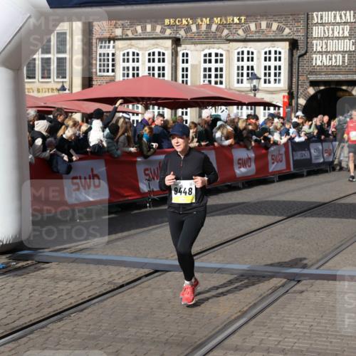 05.10.2025 - 20. swb-Marathon Bremen Yannick Fuchs http://msf.ph/oto/9235135 05.10.2025 11:04:24 Ziel 9448, 9537, 10098, 10853, 11001, 11077, 11102, 11685 meine-sportfotos.de