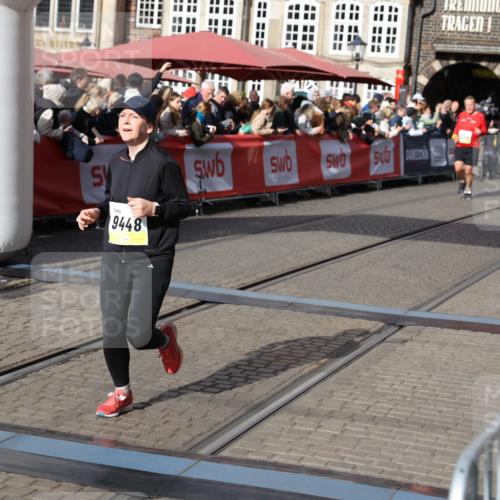 05.10.2025 - 20. swb-Marathon Bremen Yannick Fuchs http://msf.ph/oto/9235142 05.10.2025 11:04:24 Ziel 9448, 9537, 10098, 10853, 11001, 11077, 11102, 11685 meine-sportfotos.de