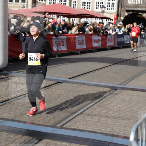 05.10.2025 - 20. swb-Marathon Bremen Yannick Fuchs http://msf.ph/oto/9235143 05.10.2025 11:04:24 Ziel 9448, 9537, 10098, 10853, 11001, 11077, 11102, 11685 meine-sportfotos.de