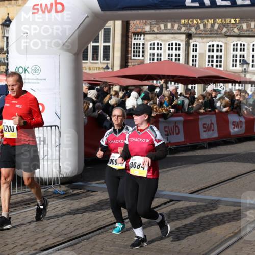 05.10.2025 - 20. swb-Marathon Bremen Yannick Fuchs http://msf.ph/oto/9235170 05.10.2025 11:04:30 Ziel 9448, 9537, 9684, 10678, 11200 meine-sportfotos.de