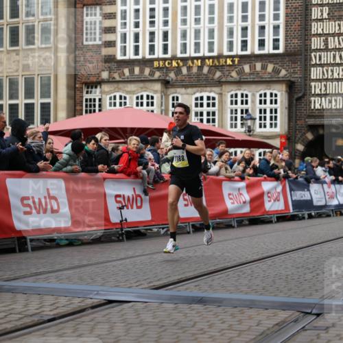 05.10.2025 - 20. swb-Marathon Bremen Yannick Fuchs http://msf.ph/oto/9235194 05.10.2025 10:36:14 Ziel 11188 meine-sportfotos.de