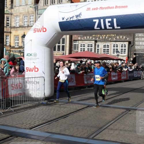 05.10.2025 - 20. swb-Marathon Bremen Yannick Fuchs http://msf.ph/oto/9235203 05.10.2025 11:04:35 Ziel 8111, 9610, 9684, 10278, 10439, 10483, 10678, 11044, 11200 meine-sportfotos.de