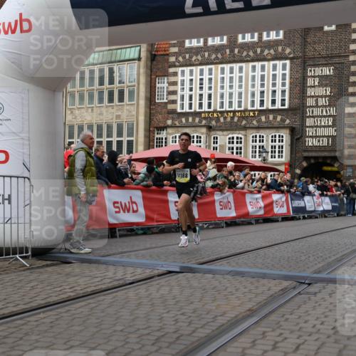 05.10.2025 - 20. swb-Marathon Bremen Yannick Fuchs http://msf.ph/oto/9235204 05.10.2025 10:36:14 Ziel 11188 meine-sportfotos.de