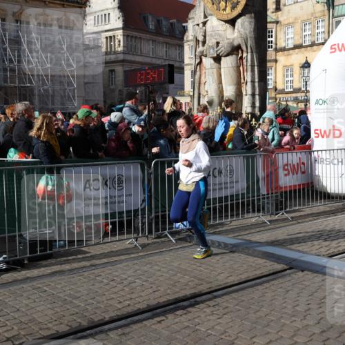 05.10.2025 - 20. swb-Marathon Bremen Yannick Fuchs http://msf.ph/oto/9235229 05.10.2025 11:04:36 Ziel 8111, 9610, 10278, 10439, 10483, 10678, 10956, 11044, 11704 meine-sportfotos.de