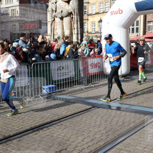05.10.2025 - 20. swb-Marathon Bremen Yannick Fuchs http://msf.ph/oto/9235233 05.10.2025 11:04:36 Ziel 8111, 9610, 10278, 10439, 10483, 10678, 10956, 11044, 11704 meine-sportfotos.de