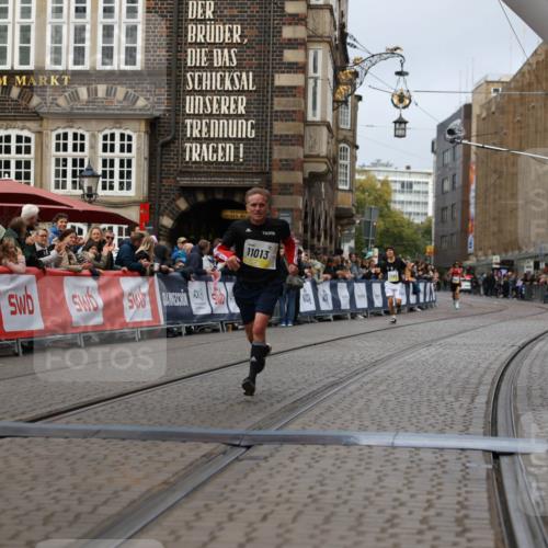 05.10.2025 - 20. swb-Marathon Bremen Yannick Fuchs http://msf.ph/oto/9235244 05.10.2025 10:36:27 Ziel 11013 meine-sportfotos.de