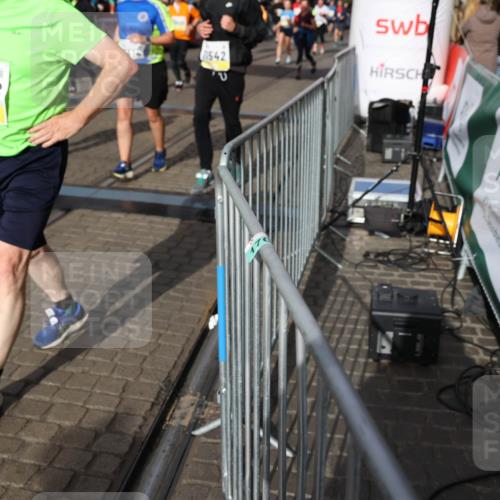 05.10.2025 - 20. swb-Marathon Bremen Yannick Fuchs http://msf.ph/oto/9235320 05.10.2025 11:04:44 Ziel 8111, 9394, 9610, 9750, 9915, 10278, 10485, 10531, 10532, 10674, 10869, 10956, 11196, 11542, 11704 meine-sportfotos.de