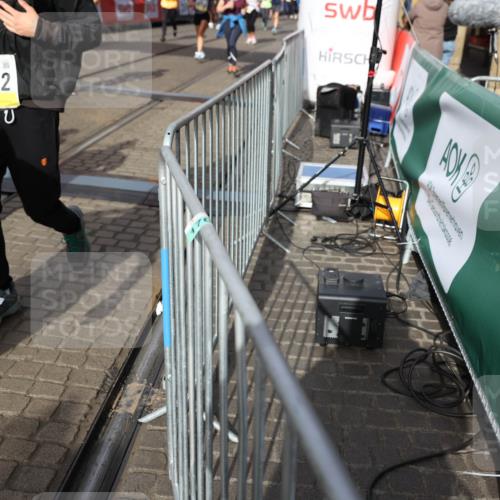 05.10.2025 - 20. swb-Marathon Bremen Yannick Fuchs http://msf.ph/oto/9235368 05.10.2025 11:04:45 Ziel 8111, 9394, 9610, 9623, 9750, 9771, 9915, 10278, 10485, 10531, 10532, 10674, 10869, 10956, 11196, 11542, 11704 meine-sportfotos.de