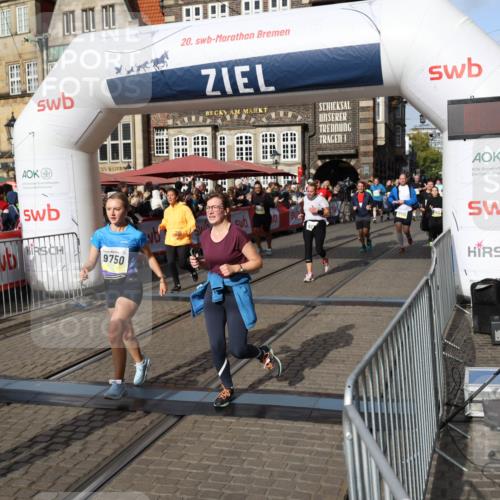05.10.2025 - 20. swb-Marathon Bremen Yannick Fuchs http://msf.ph/oto/9235413 05.10.2025 11:04:48 Ziel 9532, 9623, 9750, 9765, 9771, 9915, 10422, 10451, 10485, 10532, 10674, 10869, 11196, 11427, 11542, 11546 meine-sportfotos.de