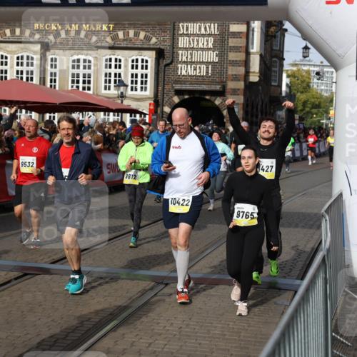 05.10.2025 - 20. swb-Marathon Bremen Yannick Fuchs http://msf.ph/oto/9235458 05.10.2025 11:04:51 Ziel 9532, 9623, 9750, 9765, 9771, 9812, 9915, 10422, 10451, 10485, 10532, 10557, 10964, 11035, 11427, 11546, 11615 meine-sportfotos.de