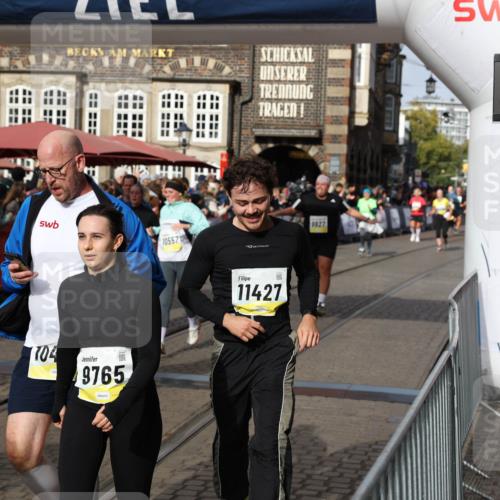 05.10.2025 - 20. swb-Marathon Bremen Yannick Fuchs http://msf.ph/oto/9235492 05.10.2025 11:04:53 Ziel 9532, 9623, 9750, 9765, 9771, 9812, 9927, 10422, 10451, 10532, 10557, 10964, 11035, 11427, 11546, 11615 meine-sportfotos.de