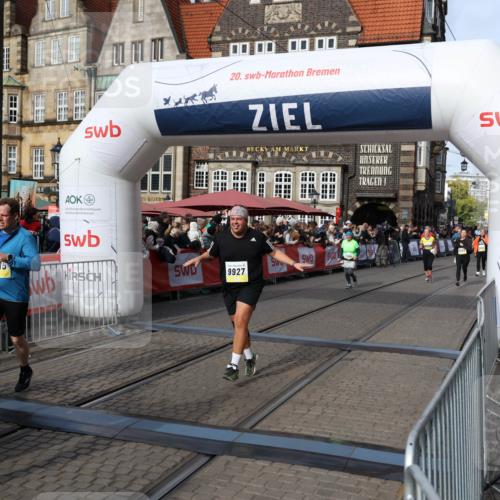 05.10.2025 - 20. swb-Marathon Bremen Yannick Fuchs http://msf.ph/oto/9235548 05.10.2025 11:04:56 Ziel 9532, 9765, 9812, 9866, 9927, 10422, 10451, 10557, 10964, 11035, 11315, 11427, 11546, 11615 meine-sportfotos.de