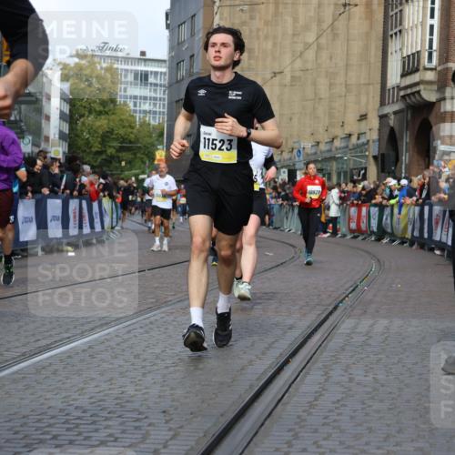 05.10.2025 - 20. swb-Marathon Bremen Strokosch-Dieckow http://msf.ph/oto/9235552 05.10.2025 10:55:00 Ziel 9427, 9475, 9570, 9791, 10014, 10180, 10231, 10307, 10920, 11320, 11363, 11470, 11507, 11523 meine-sportfotos.de