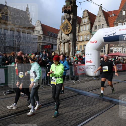 05.10.2025 - 20. swb-Marathon Bremen Yannick Fuchs http://msf.ph/oto/9235564 05.10.2025 11:04:57 Ziel 9532, 9765, 9812, 9866, 9927, 10422, 10451, 10557, 10891, 10964, 11035, 11315, 11427, 11546, 11615, 11636 meine-sportfotos.de