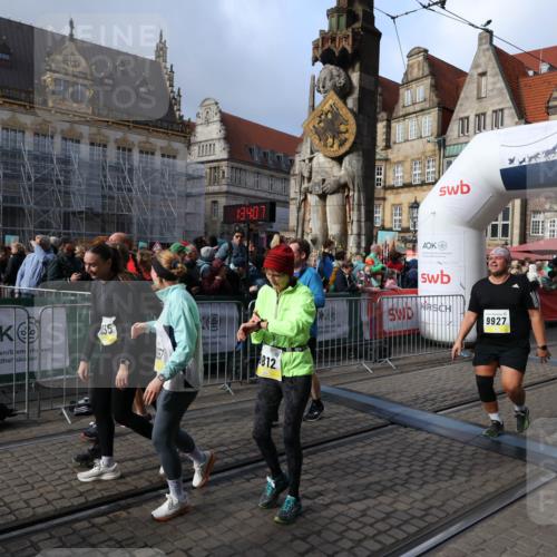 05.10.2025 - 20. swb-Marathon Bremen Yannick Fuchs http://msf.ph/oto/9235569 05.10.2025 11:04:57 Ziel 9532, 9765, 9812, 9866, 9927, 10422, 10451, 10557, 10891, 10964, 11035, 11315, 11427, 11546, 11615, 11636 meine-sportfotos.de