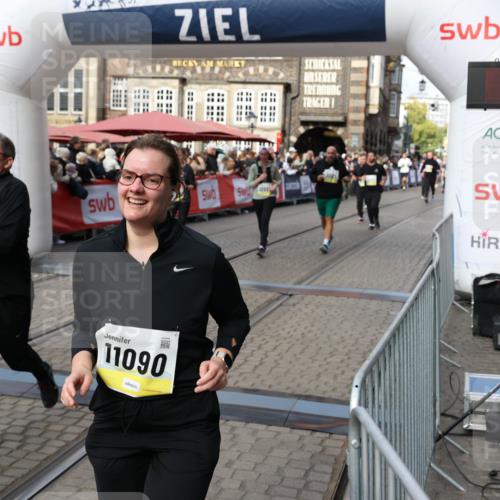 05.10.2025 - 20. swb-Marathon Bremen Yannick Fuchs http://msf.ph/oto/9235703 05.10.2025 11:05:10 Ziel 9220, 9409, 9530, 9642, 9660, 10771, 10965, 11090, 11121, 11171, 11180, 11372, 11412, 11478, 11559 meine-sportfotos.de