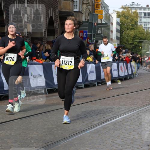 05.10.2025 - 20. swb-Marathon Bremen Strokosch-Dieckow http://msf.ph/oto/9235712 05.10.2025 10:55:10 Ziel 9176, 9318, 9881, 10003, 10034, 10180, 10307, 10326, 10920, 11042, 11140, 11317 meine-sportfotos.de