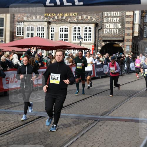 05.10.2025 - 20. swb-Marathon Bremen Yannick Fuchs http://msf.ph/oto/9235776 05.10.2025 11:05:16 Ziel 9642, 9668, 9978, 10018, 10021, 10965, 11016, 11121, 11171, 11323, 11412 meine-sportfotos.de