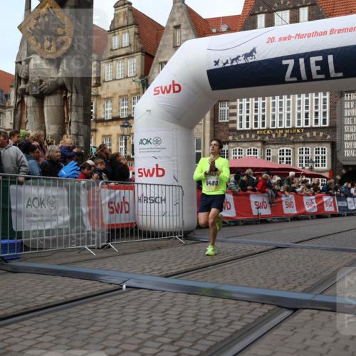 05.10.2025 - 20. swb-Marathon Bremen Yannick Fuchs http://msf.ph/oto/9235800 05.10.2025 10:37:13 Ziel 9480 meine-sportfotos.de