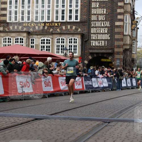 05.10.2025 - 20. swb-Marathon Bremen Yannick Fuchs http://msf.ph/oto/9235827 05.10.2025 10:37:21 Ziel 11213 meine-sportfotos.de