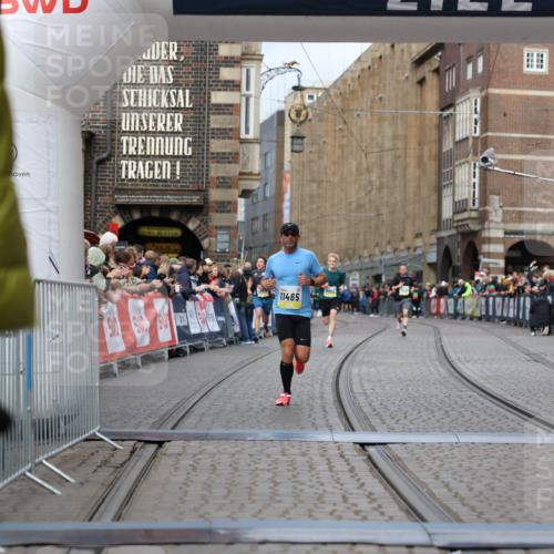 05.10.2025 - 20. swb-Marathon Bremen Yannick Fuchs http://msf.ph/oto/9236112 05.10.2025 10:38:03 Ziel 10775, 11465 meine-sportfotos.de