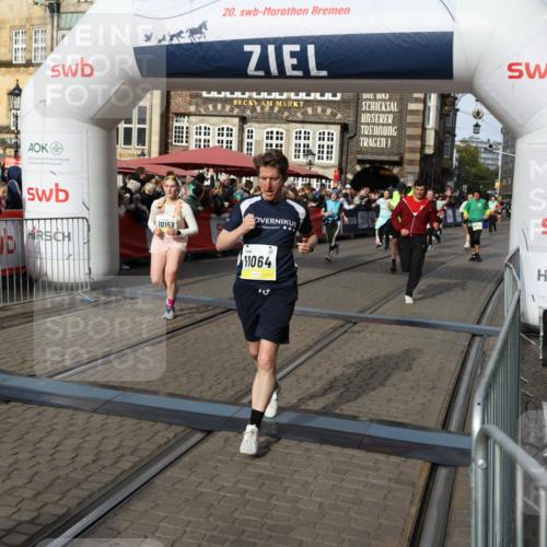 05.10.2025 - 20. swb-Marathon Bremen Yannick Fuchs http://msf.ph/oto/9236215 05.10.2025 11:05:34 Ziel 9515, 9713, 9944, 10025, 10158, 10289, 10511, 10542, 10828, 11064, 11106 meine-sportfotos.de