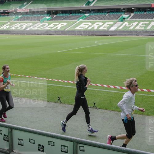 05.10.2025 - 20. swb-Marathon Bremen Michael Burmester http://msf.ph/oto/9236822 05.10.2025 10:32:37 Laufen im Stadion 7165, 8118, 8326, 8333, 9176, 9187, 9195, 9197, 9238, 9268, 9284, 9295, 9313, 9318, 9392, 9407, 9427, 9436, 9439, 9456, 9461, 9464, 9475, 9492, 9494, 9514, 9517, 9548, 9621, 9650, 9701, 9754, 9776, 9830, 9834, 9856, 9868, 9918, 9933, 9939, 9950, 9956, 9957, 9985, 10007, 10034, 10038, 10046, 10064, 10075, 10097, 10128, 10174, 10215, 10242, 10262, 10308, 10309, 10326, 10327, 10349, 10385, 10388, 10402, 10416, 10436, 10460, 10487, 10616, 10785, 10020, 10719 meine-sportfotos.de