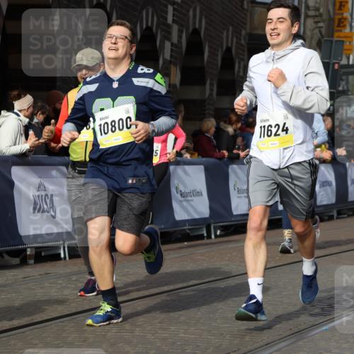 05.10.2025 - 20. swb-Marathon Bremen Strokosch-Dieckow http://msf.ph/oto/9237055 05.10.2025 10:55:46 Ziel 9521, 9621, 9882, 10088, 10253, 10287, 10323, 10385, 10610, 10653, 10800, 11052, 11249, 11439, 11586, 11624 meine-sportfotos.de