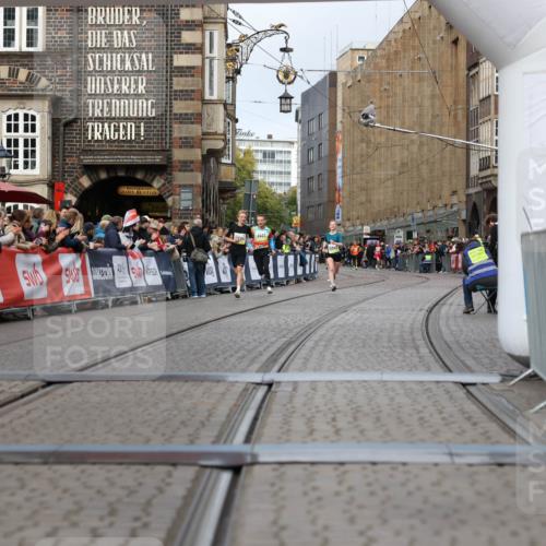 05.10.2025 - 20. swb-Marathon Bremen Yannick Fuchs http://msf.ph/oto/9237699 05.10.2025 10:39:07 Ziel  meine-sportfotos.de