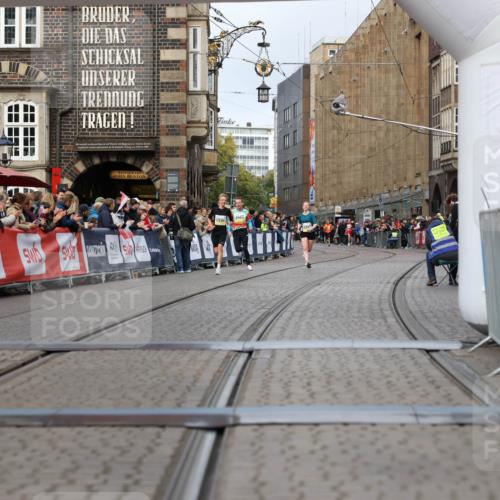 05.10.2025 - 20. swb-Marathon Bremen Yannick Fuchs http://msf.ph/oto/9237711 05.10.2025 10:39:07 Ziel  meine-sportfotos.de