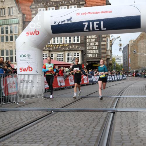 05.10.2025 - 20. swb-Marathon Bremen Yannick Fuchs http://msf.ph/oto/9237978 05.10.2025 10:39:12 Ziel 9403, 10847, 11594 meine-sportfotos.de
