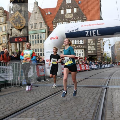 05.10.2025 - 20. swb-Marathon Bremen Yannick Fuchs http://msf.ph/oto/9238102 05.10.2025 10:39:13 Ziel 9403, 10847, 11594 meine-sportfotos.de